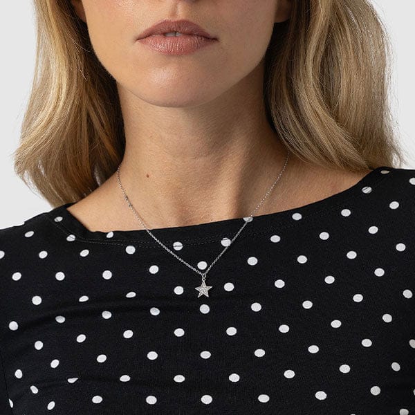 Elegant Boat Neckline