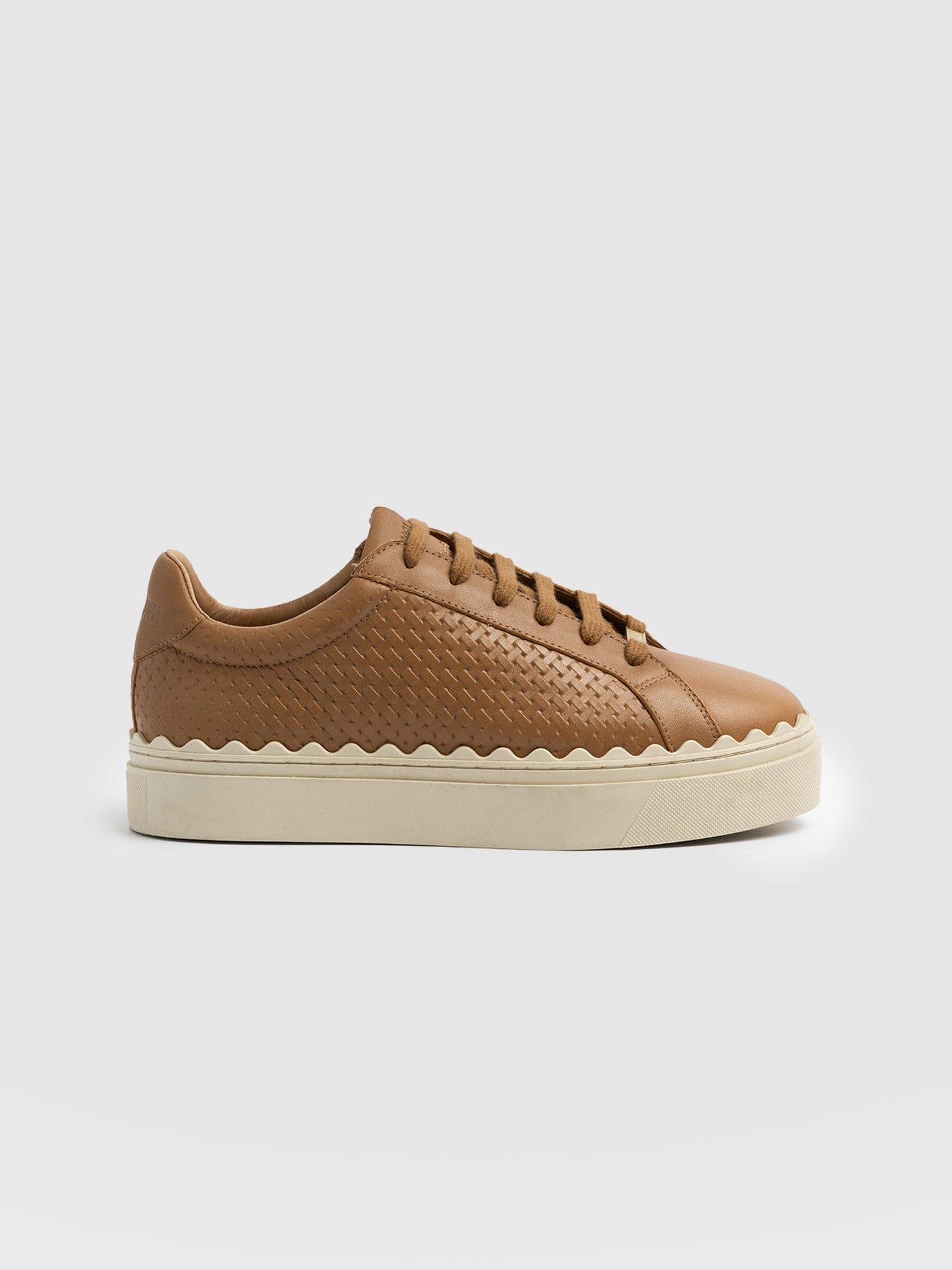 Brook Scallop Trainer - Tan