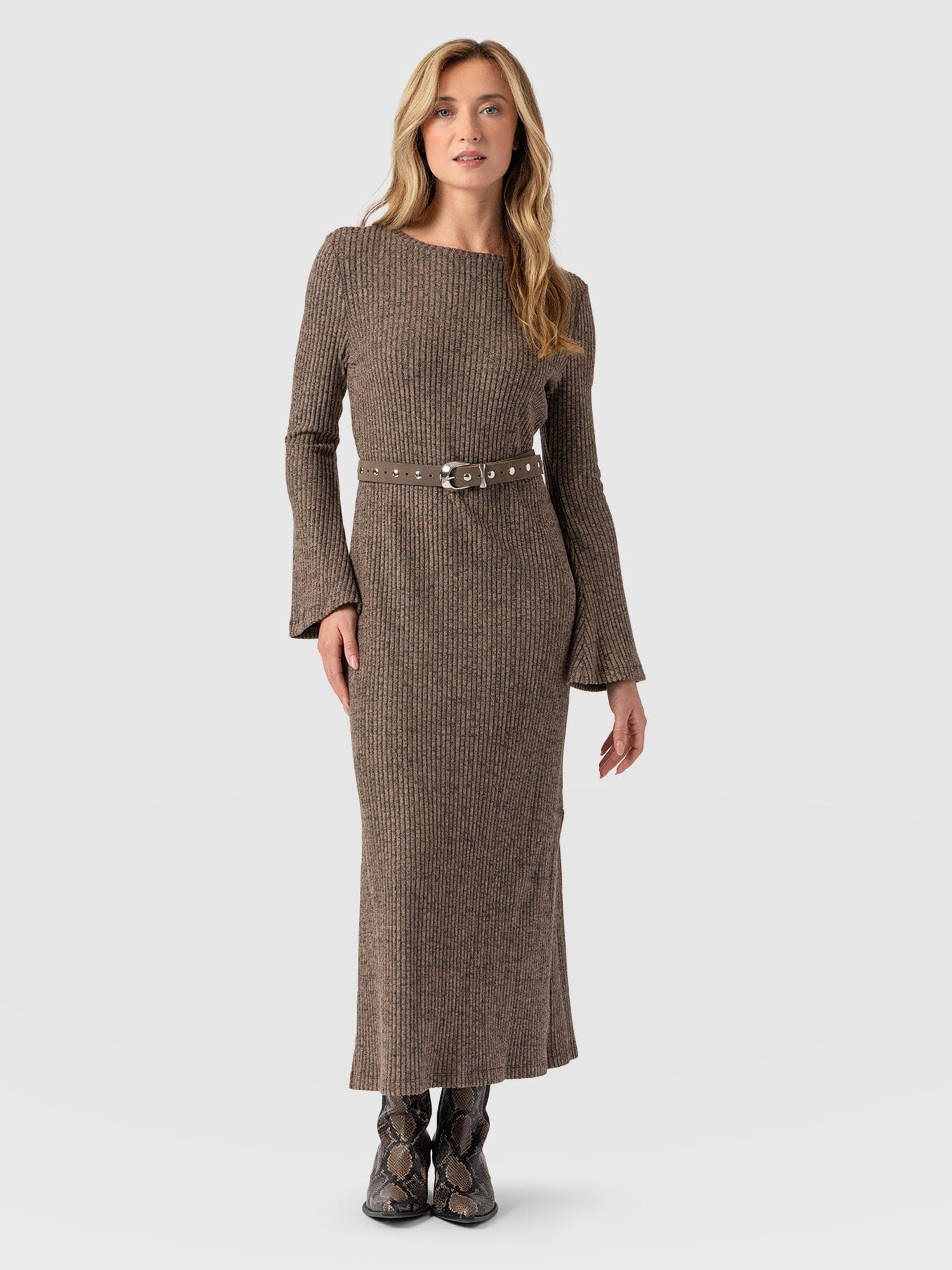 Callie Fluted Midi Dress Beige  - Women's Dresses | Saint + Sofia® UK