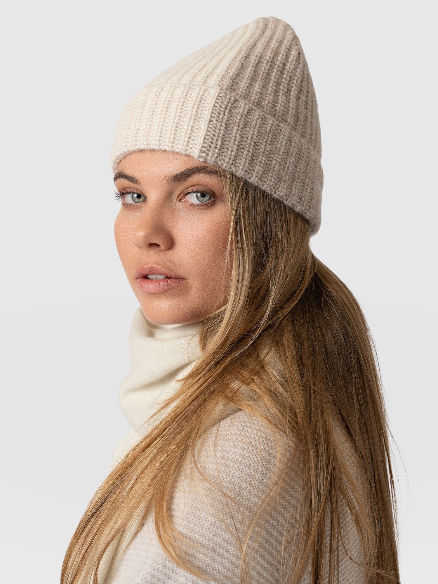 Cashmere Beanie Cream/Beige - Women's Hats | Saint + Sofia® UK