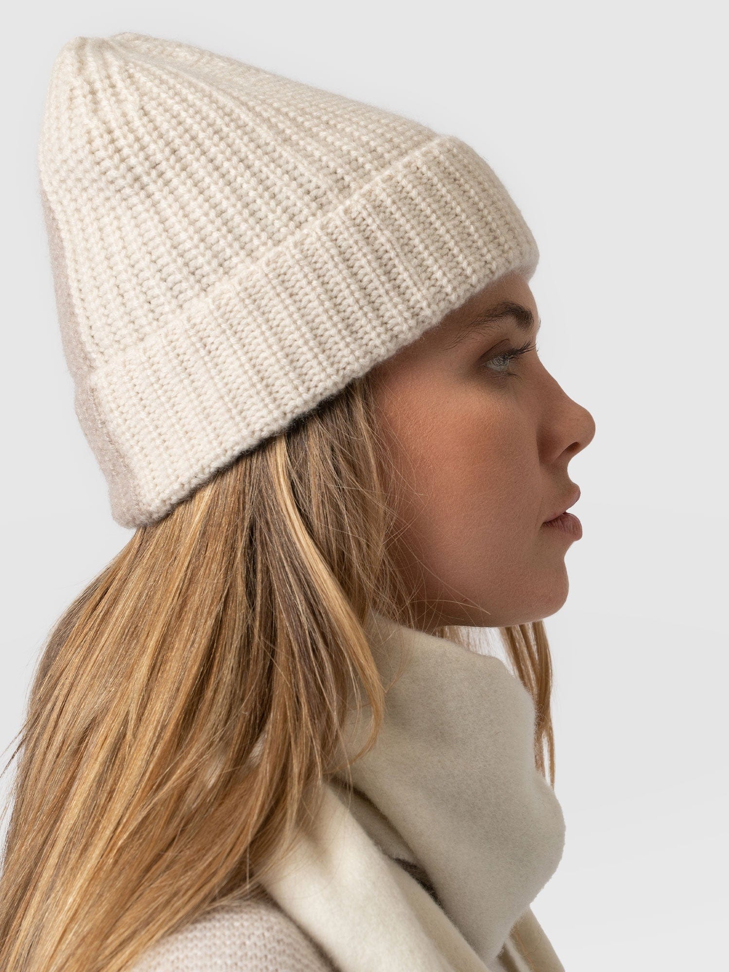 Cashmere Beanie Cream/Beige - Women's Hats | Saint + Sofia® UK