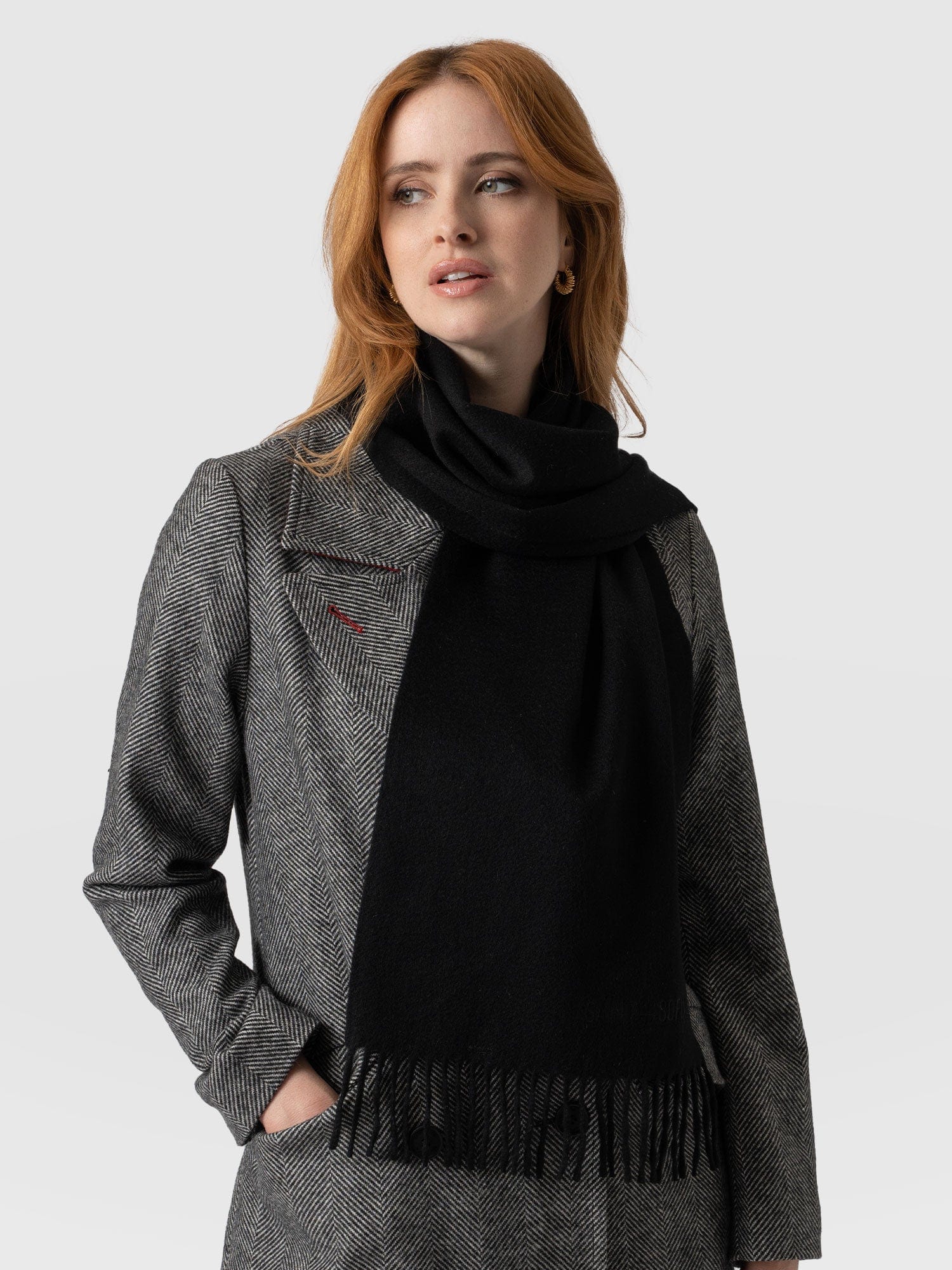 Cashmere Scarf Black - Women's Scarves | Saint + Sofia® UK