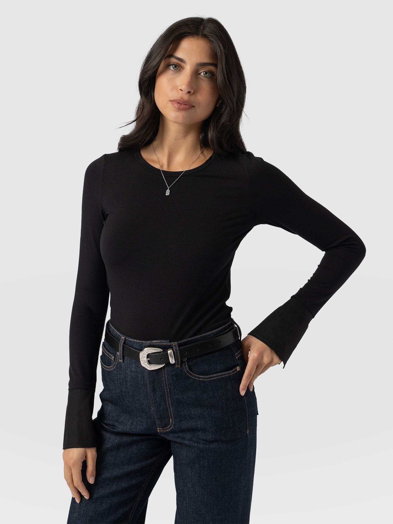 Connie Cuff Tee Black - Women's Tops | Saint + Sofia® UK