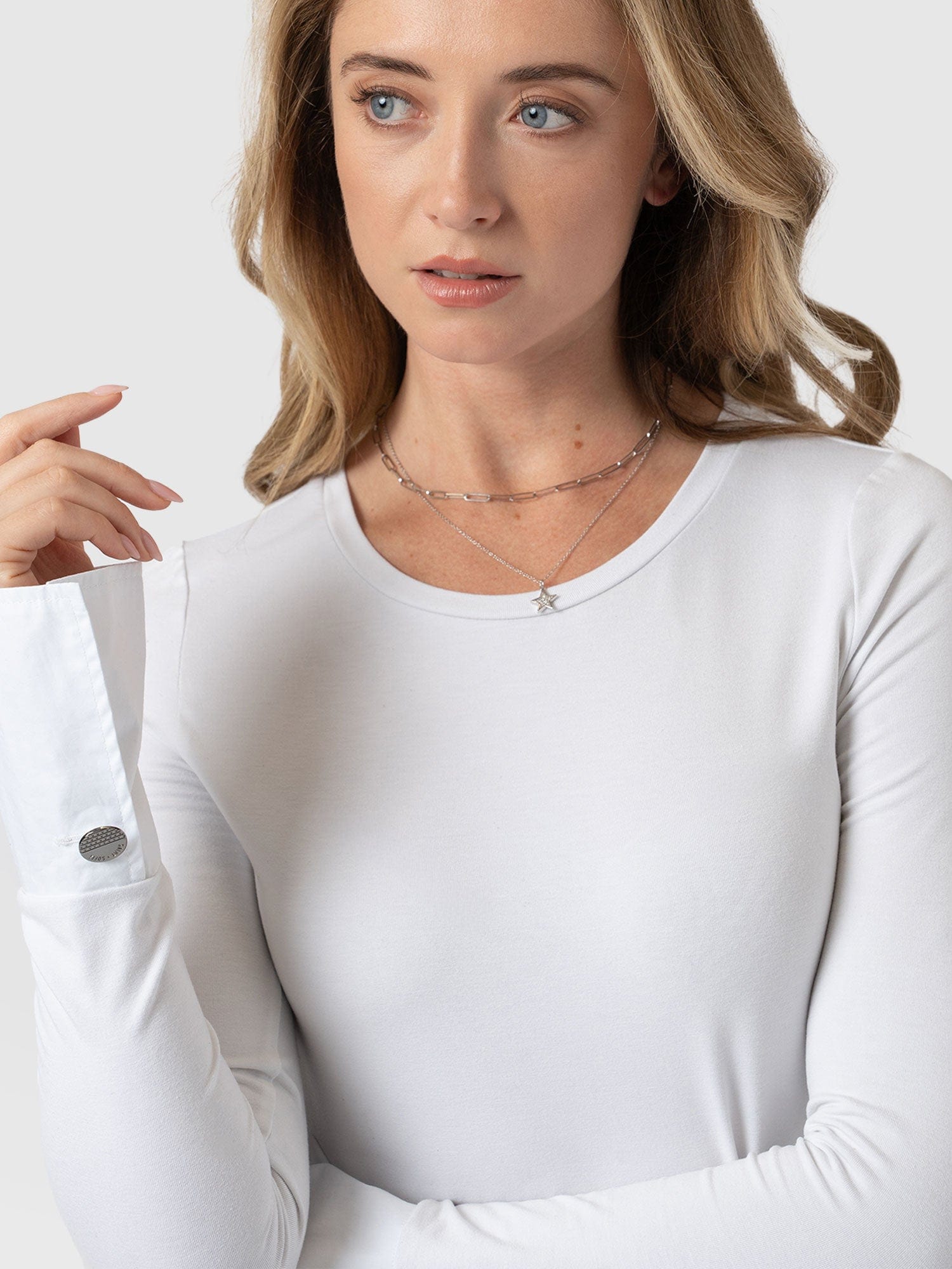Connie Cuff Tee White - Women's Tops | Saint + Sofia® UK