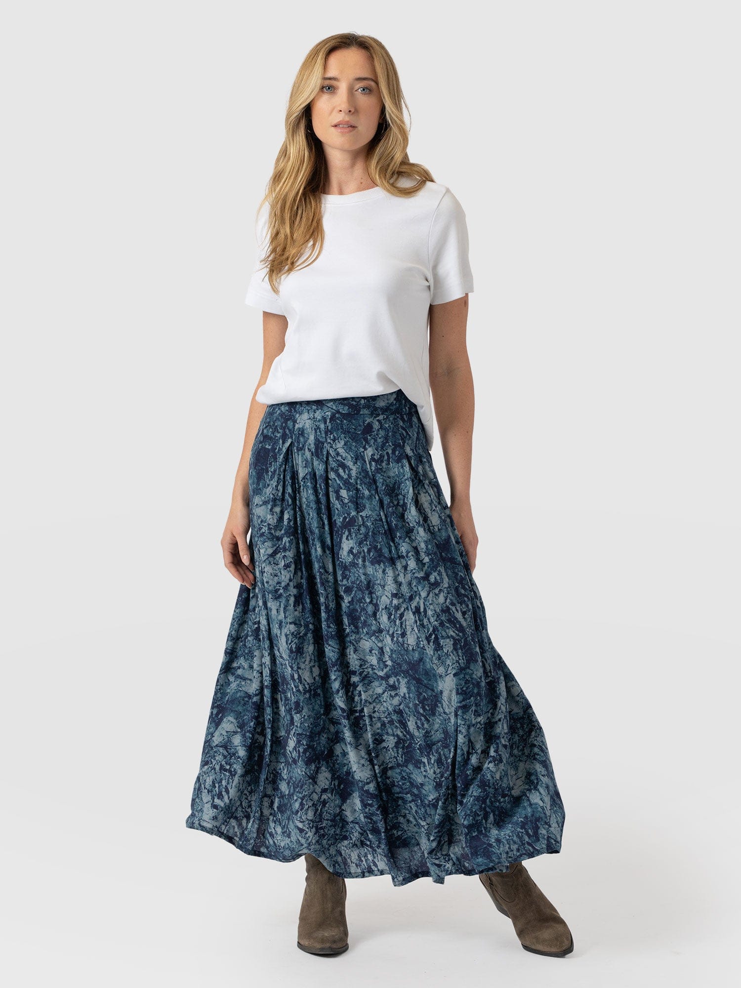 Eliza Pleated Skirt Blue Marble - Women's Skirts | Saint + Sofia® UK