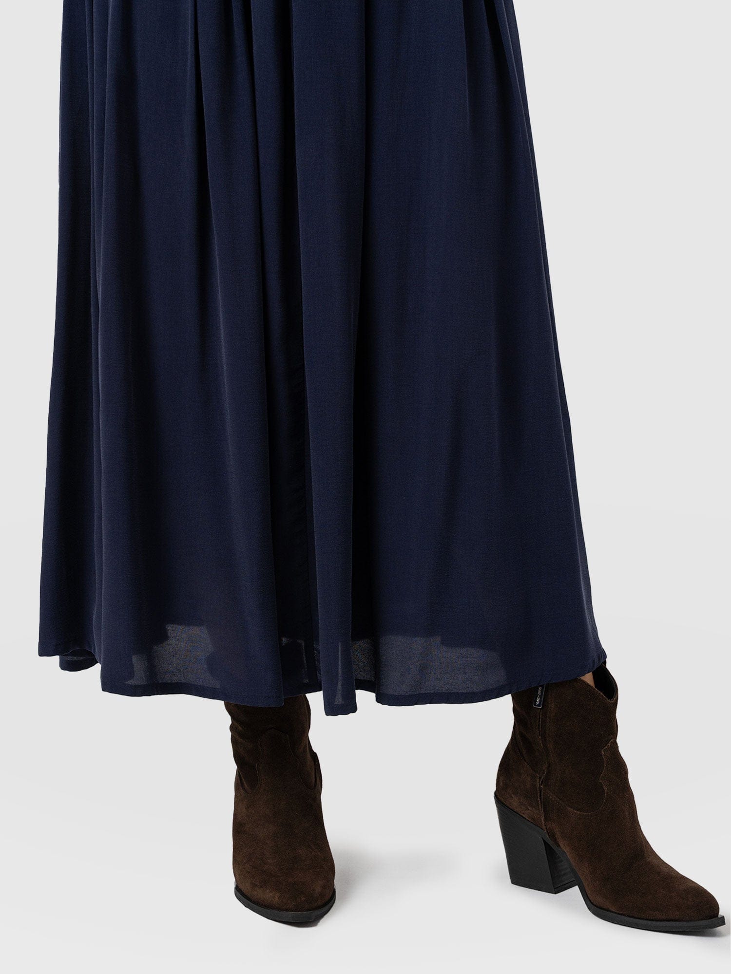 Eliza Pleated Skirt Navy - Women's Skirts | Saint + Sofia® UK