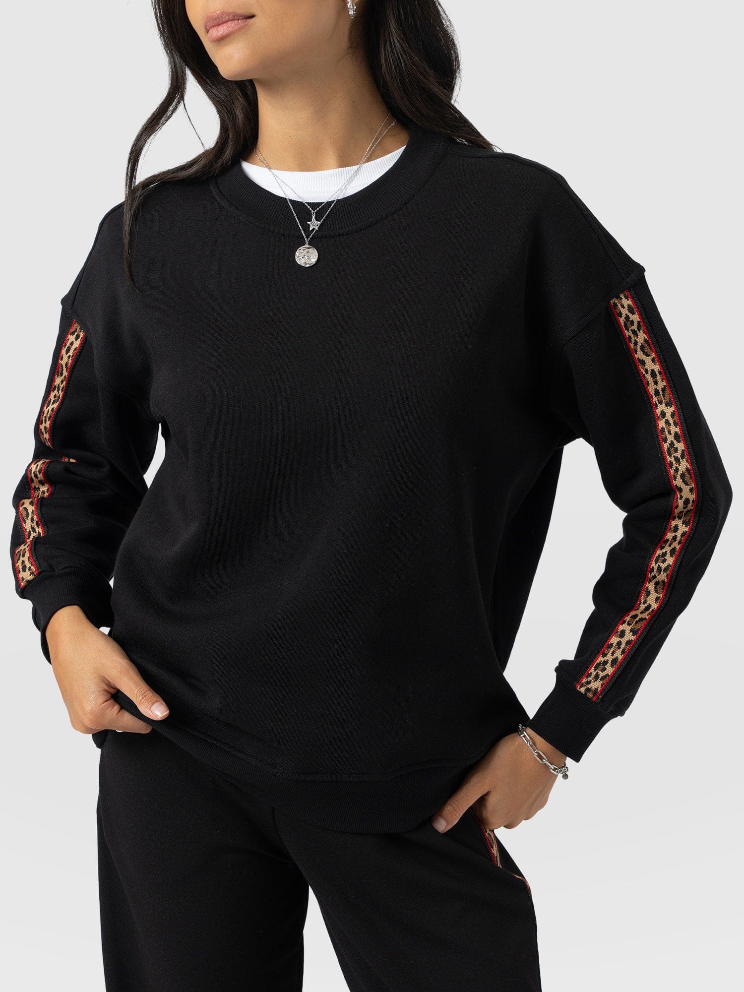 Ennis Sweatshirt - Black - Leopard