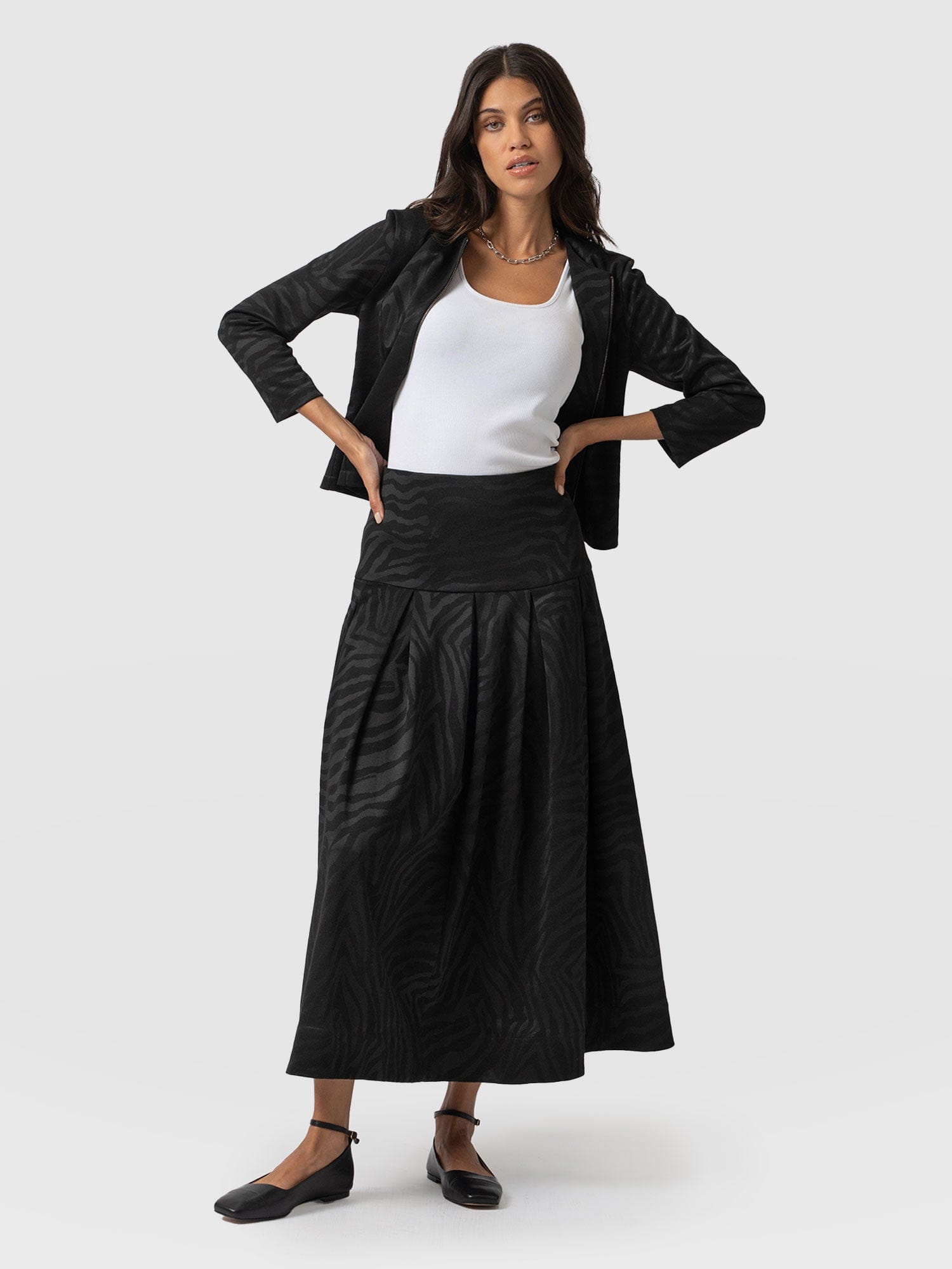 Everly Pleated Skirt Black Zebra  - Women's Skirts | Saint + Sofia® UK