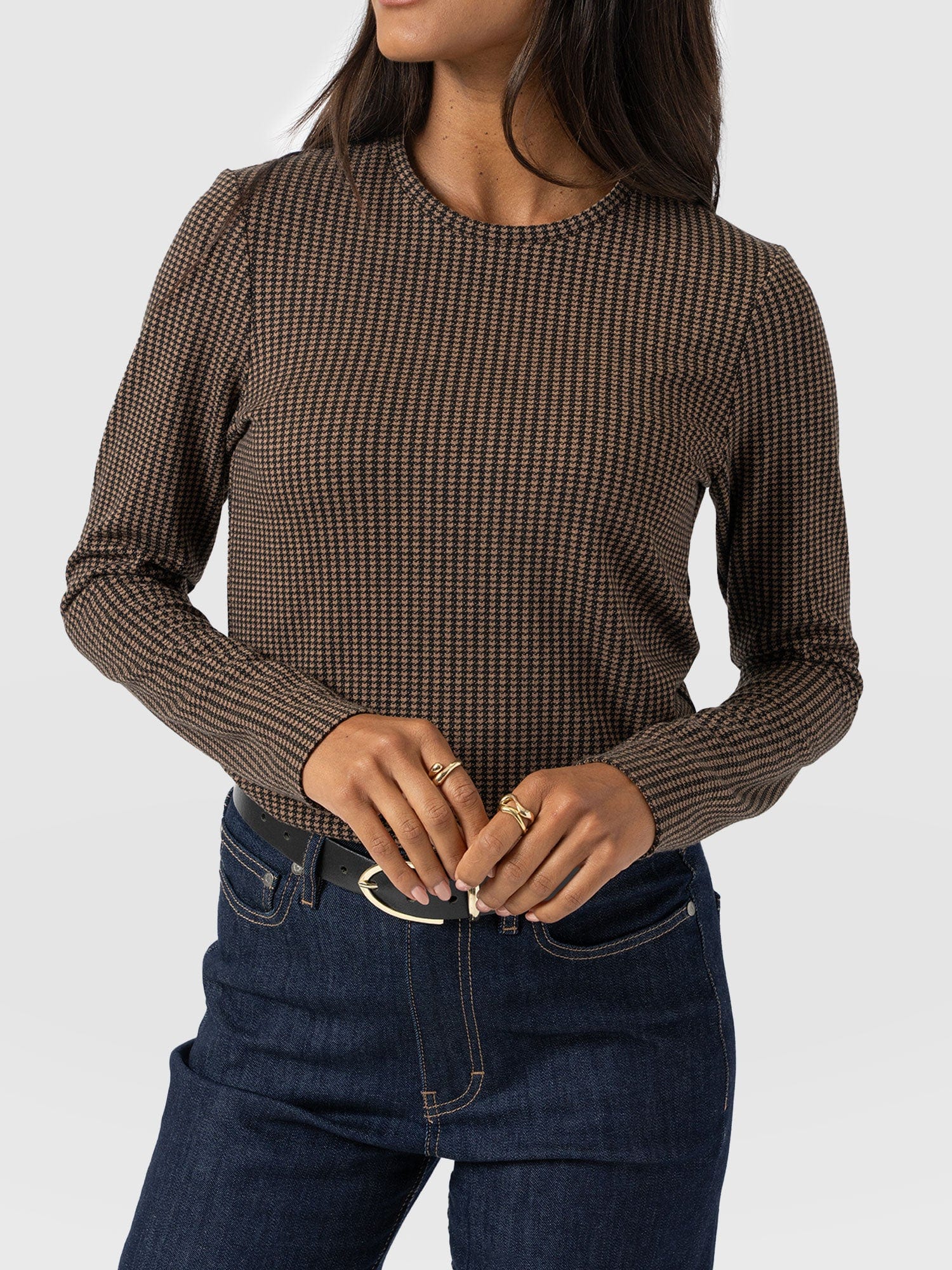 Glen Crew Neck Tee Long Sleeve - Brown Mini Houndstooth - Women's T-shirts | Saint + Sofia® UK