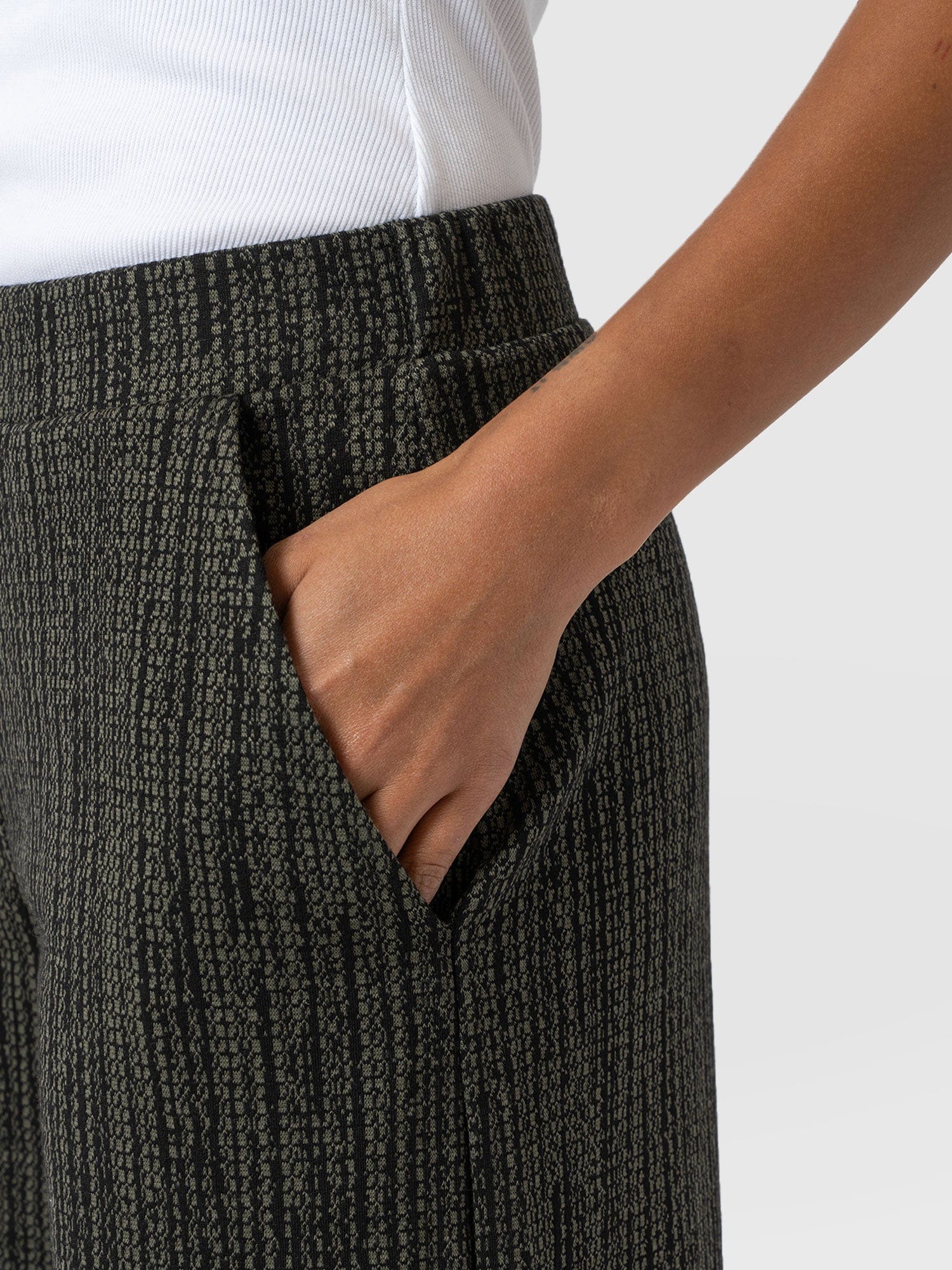 Keller Wide Leg Pant Green Texture - Women's Trousers | Saint + Sofia® UK