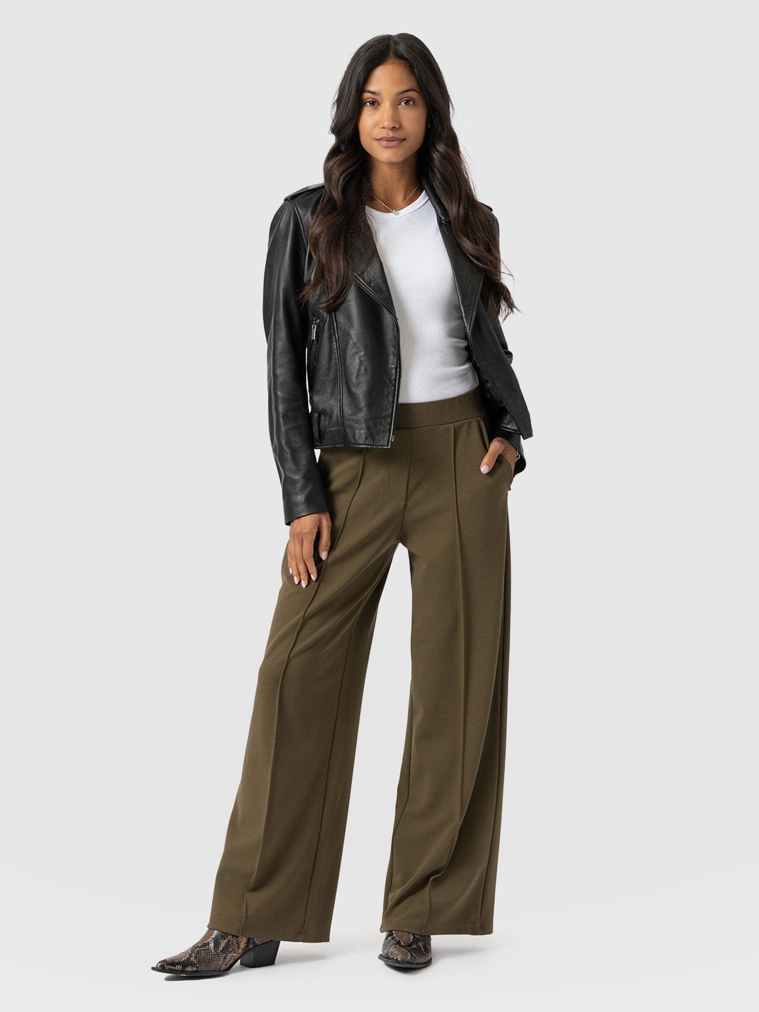 Keller Wide Leg Pant Khaki - Women's Trousers | Saint + Sofia® UK