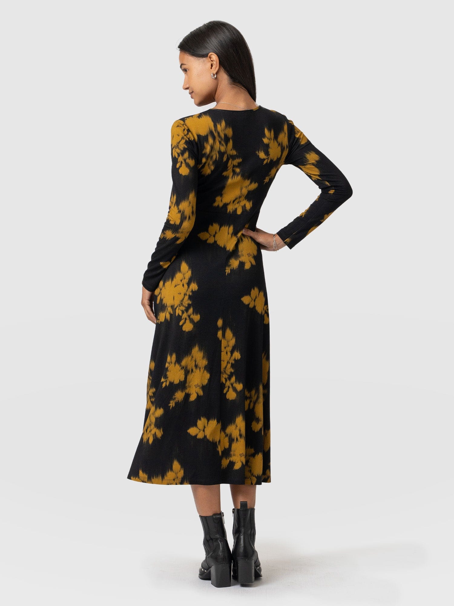 Maggie Wrap Midi Dress Yellow Fade Floral - Women's Dresses | Saint + Sofia® UK