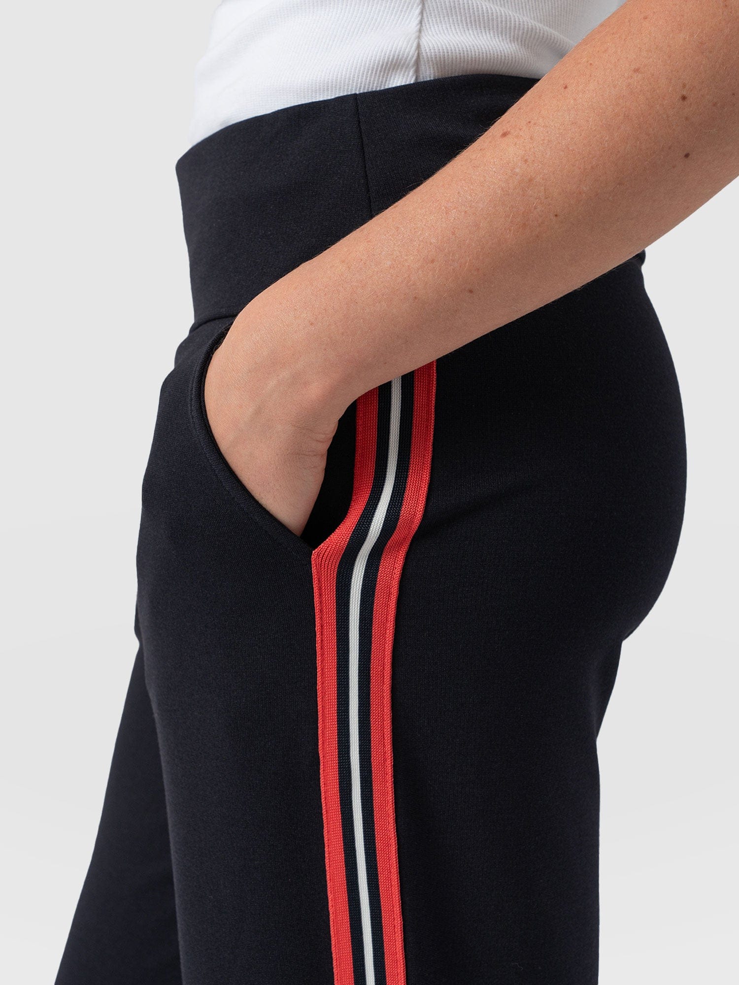 Runway Pant Navy Red Stripe - Women's Trousers | Saint + Sofia® UK