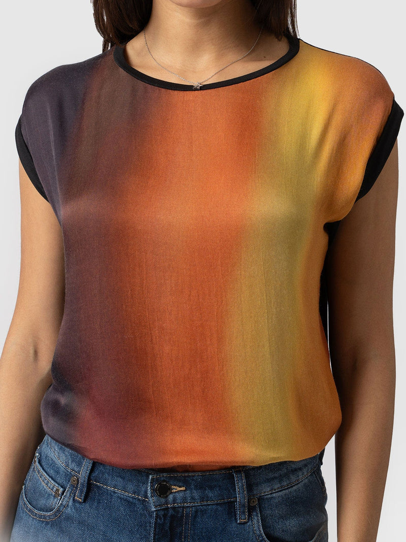 Turn Up Contrast Tee - Amber Gradient