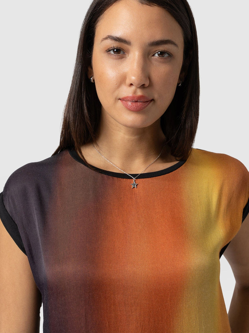 Turn Up Contrast Tee - Amber Gradient