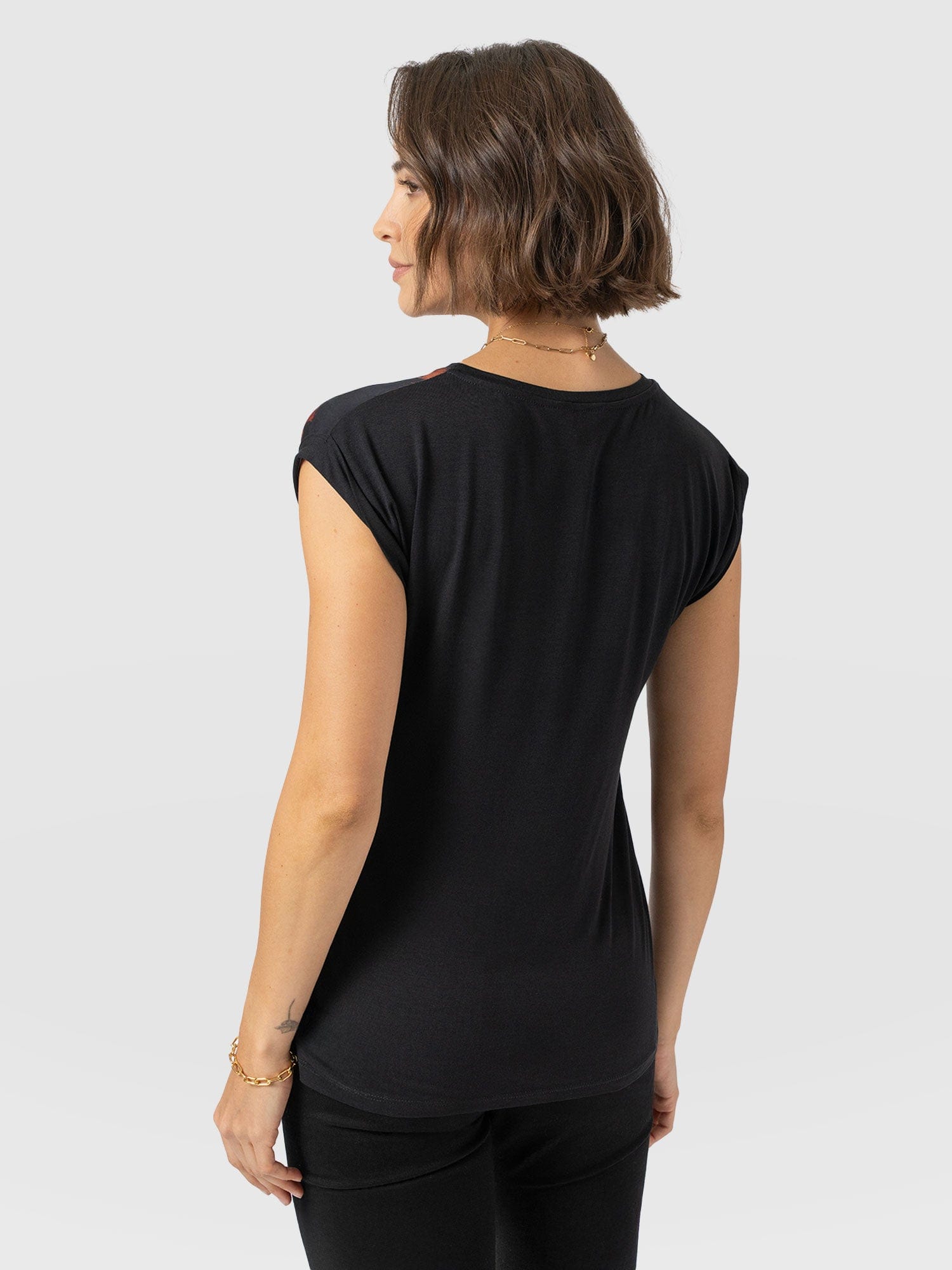 Turn Up Contrast Tee - Autumn Floral - Women's T-shirts | Saint + Sofia® UK