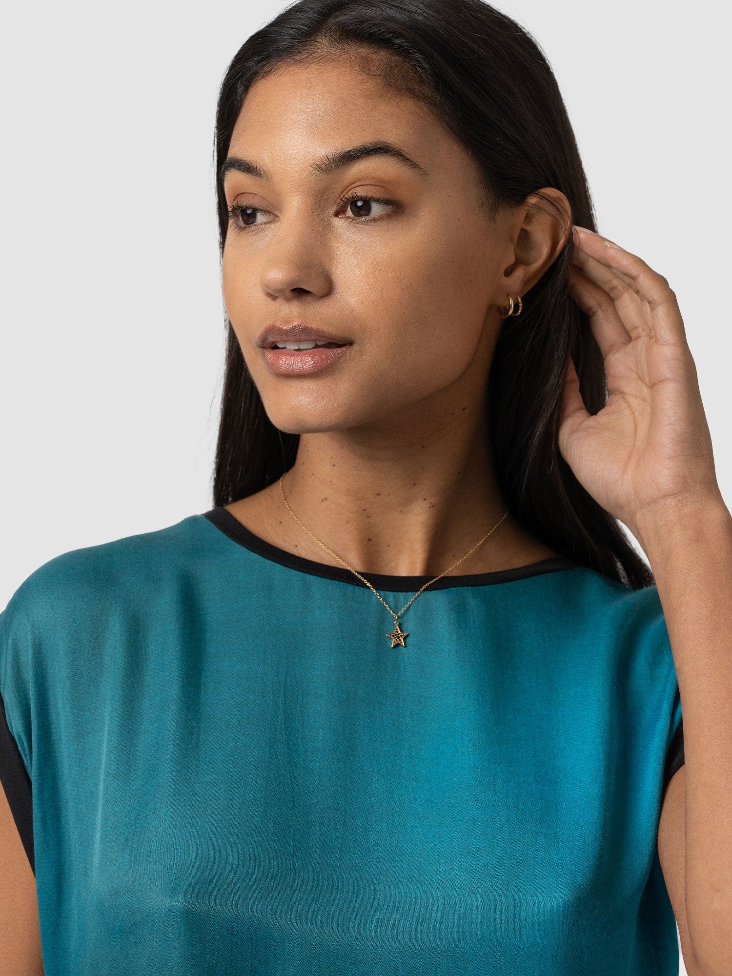 Turn Up Contrast Tee Blue Coral - Women's T-Shirts | Saint + Sofia® UK