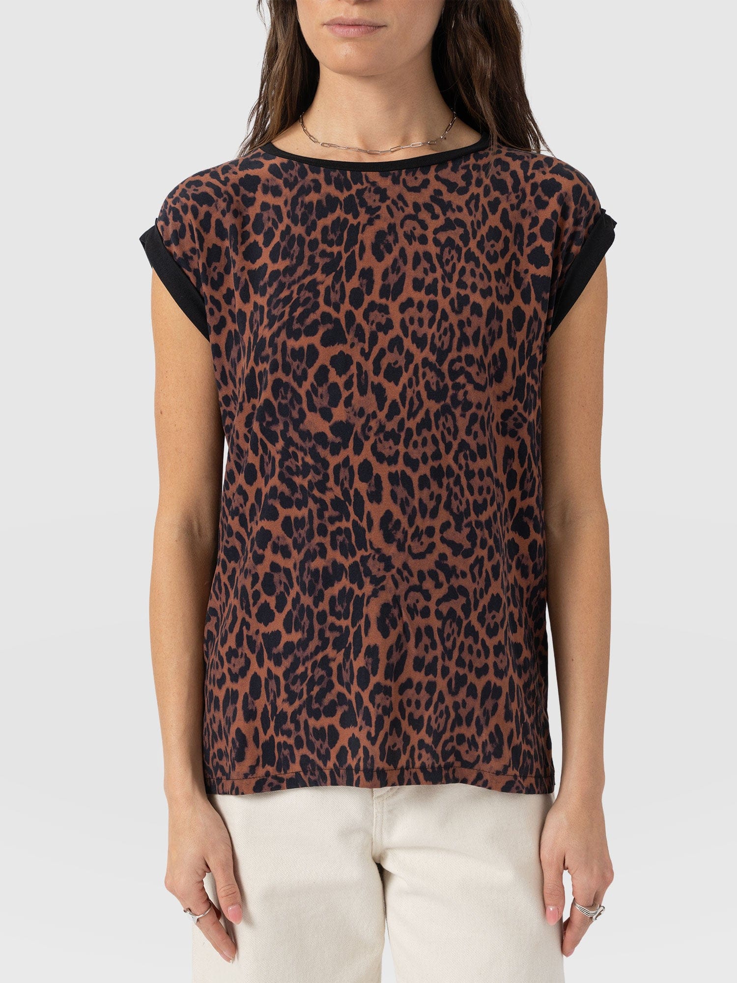 Turn Up Contrast Tee - Brown Leopard