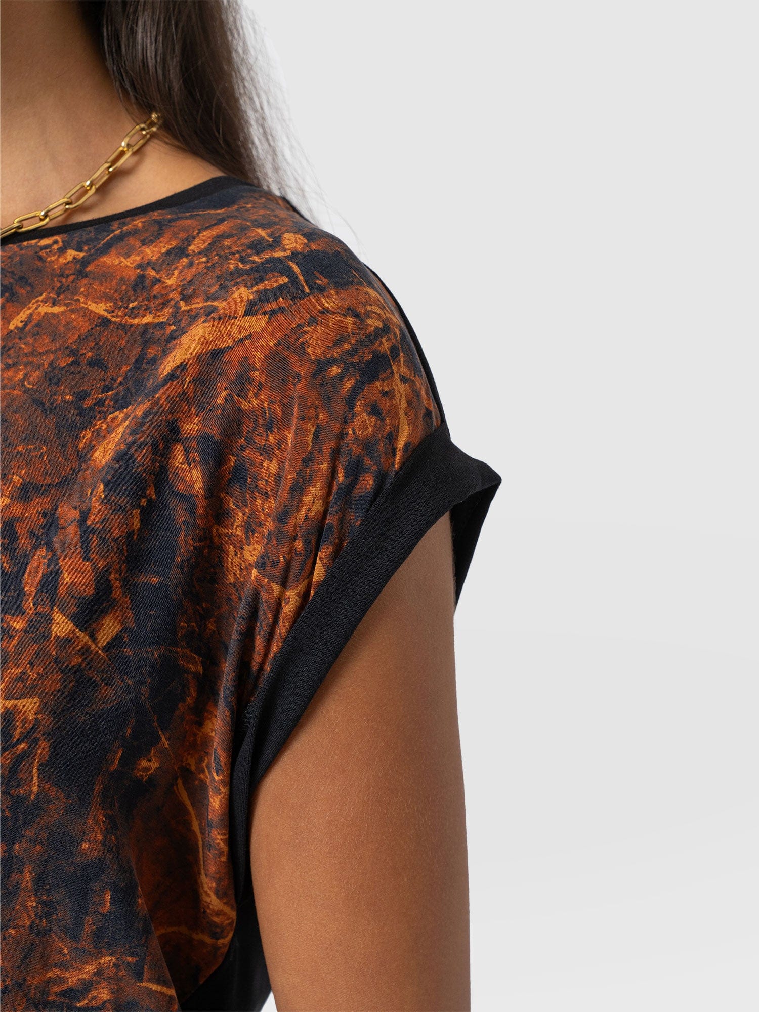 Turn Up Contrast Tee - Brown Marble - Women's T-shirts | Saint + Sofia® UK