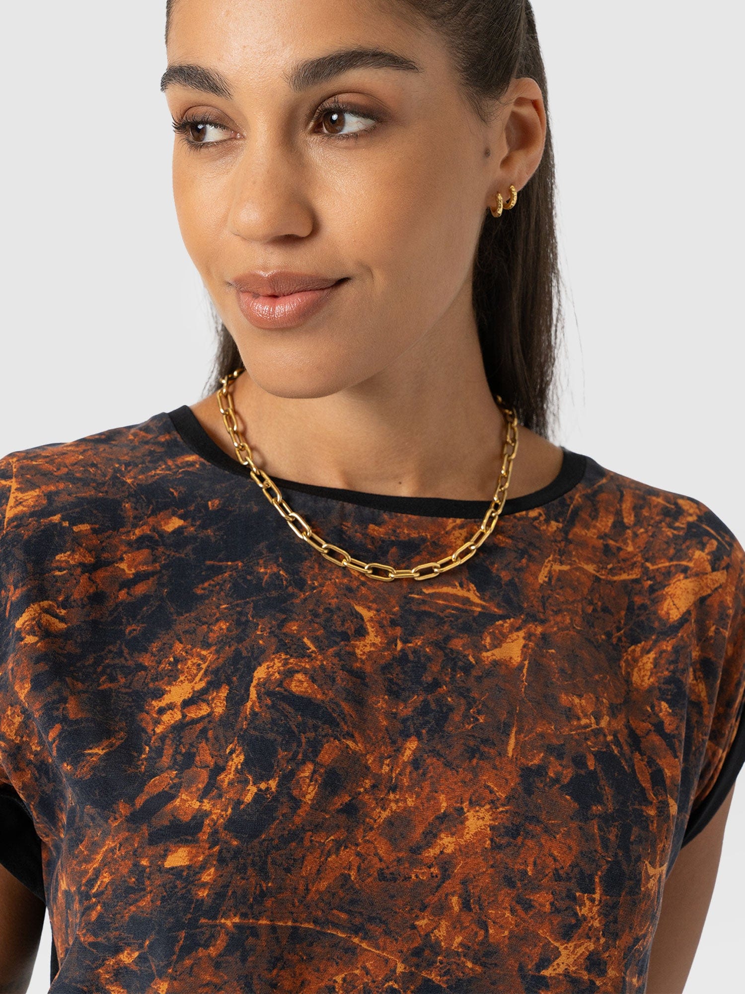 Turn Up Contrast Tee - Brown Marble - Women's T-shirts | Saint + Sofia® UK