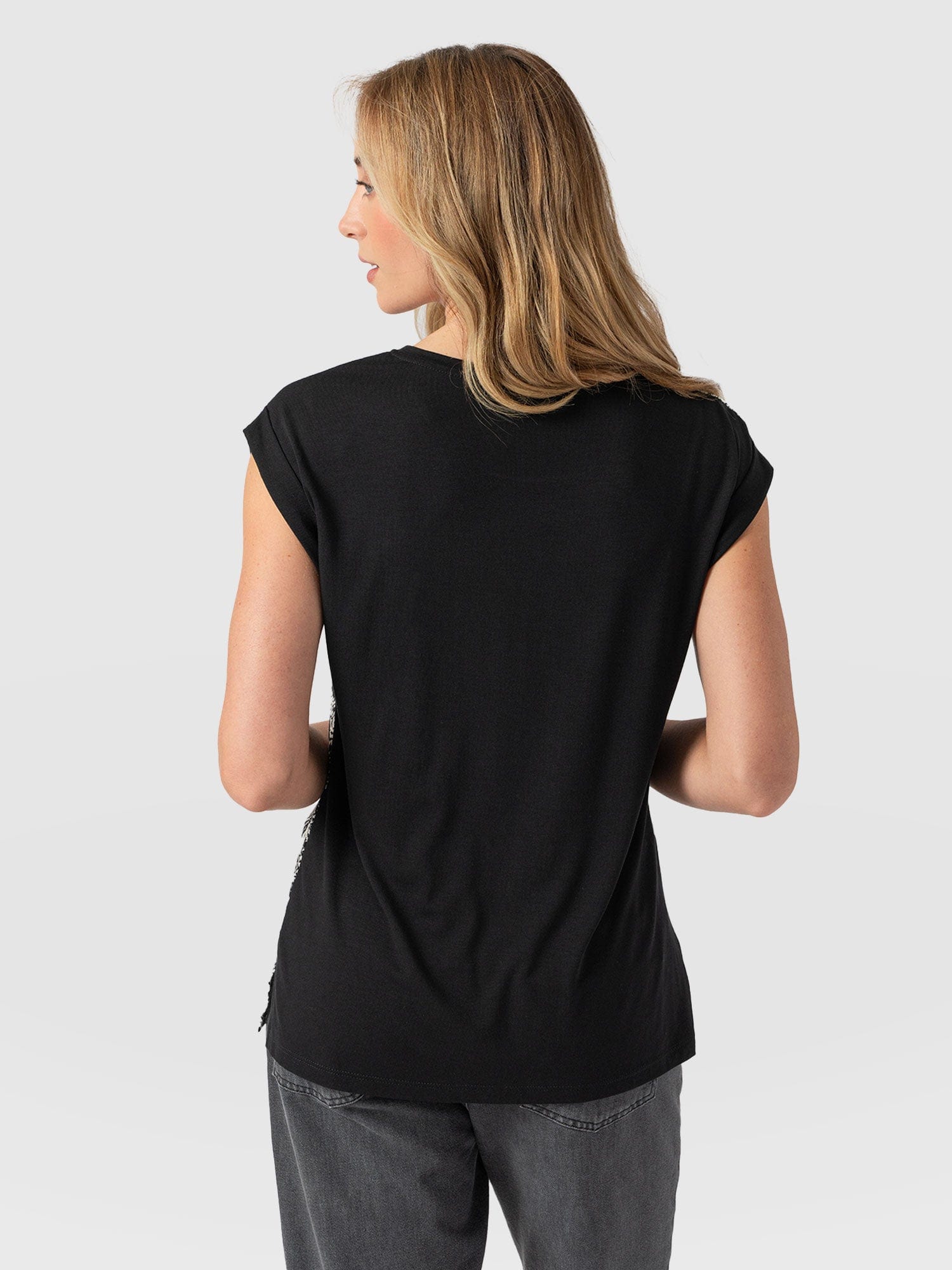 Turn Up Contrast Tee Cream Snake - Women's T-Shirts | Saint + Sofia® UK