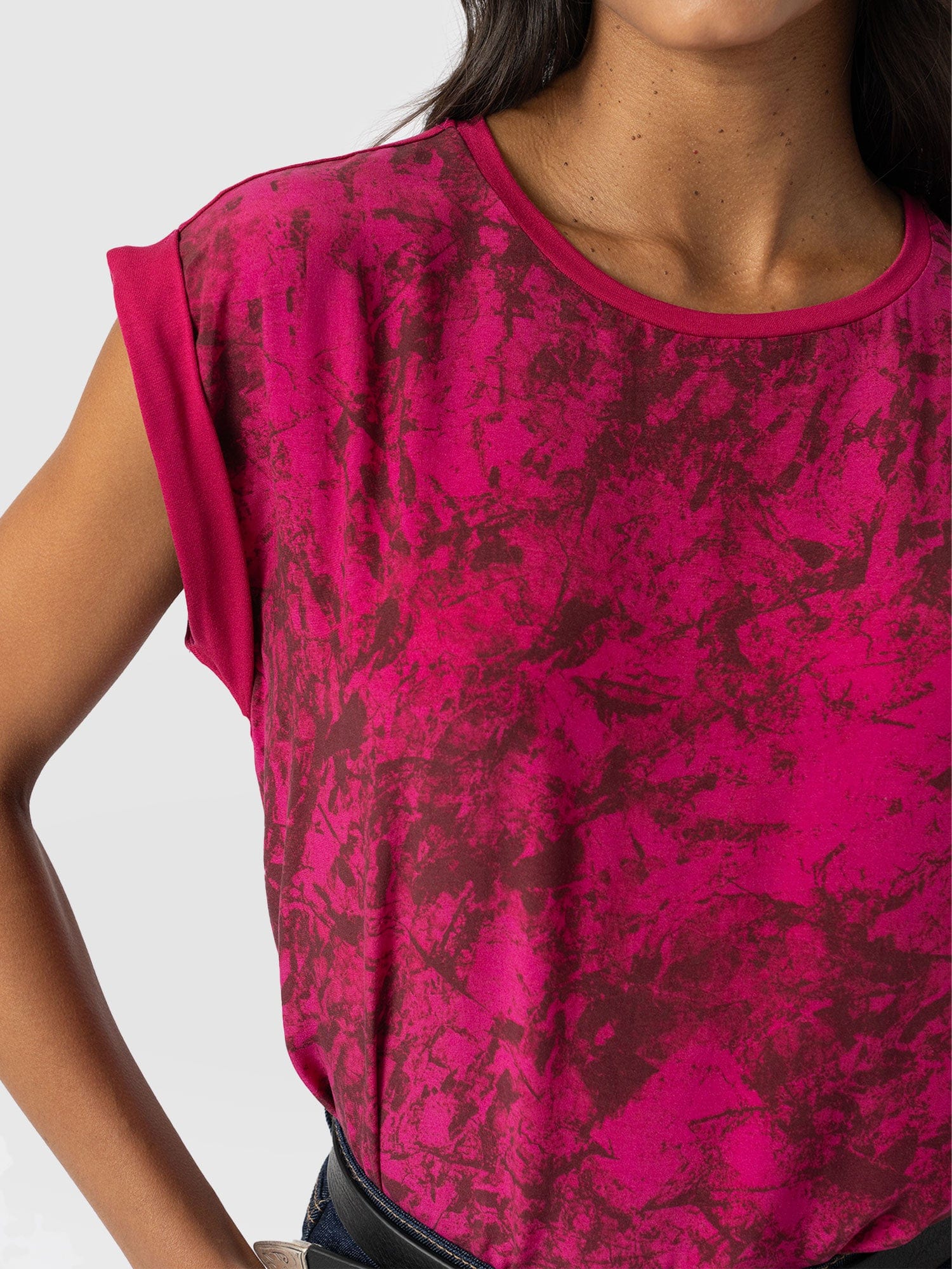 Turn Up Contrast Tee Pink Marble - Women's T-Shirts | Saint + Sofia® UK