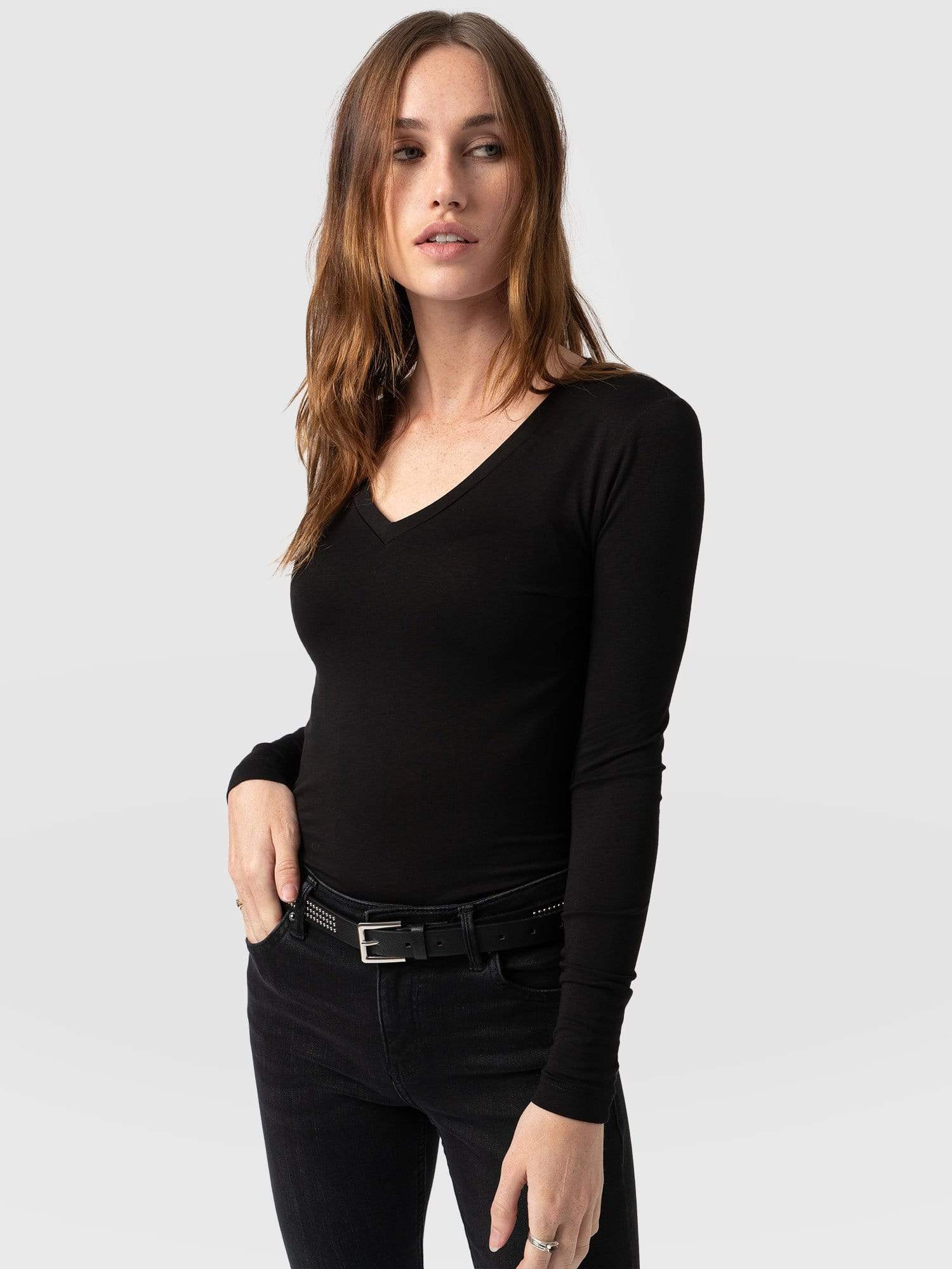 Austen V Neck Tee Black - Women's T-Shirts | Saint + Sofia® UK