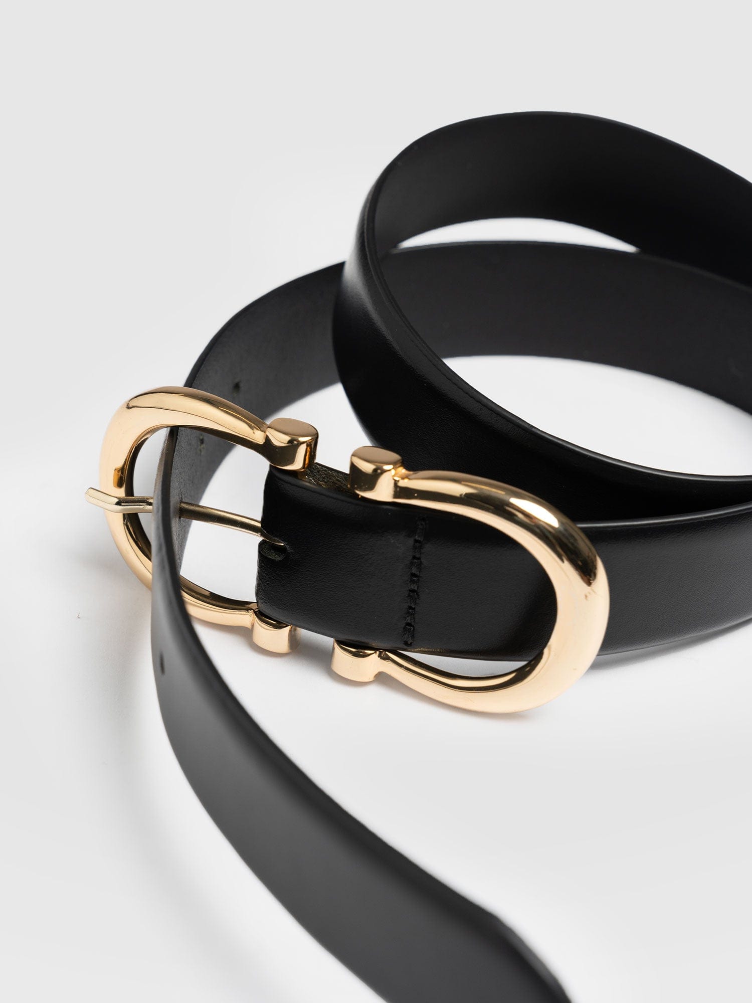 Chelsea Belt Black - Leather Belts | Saint + Sofia® UK