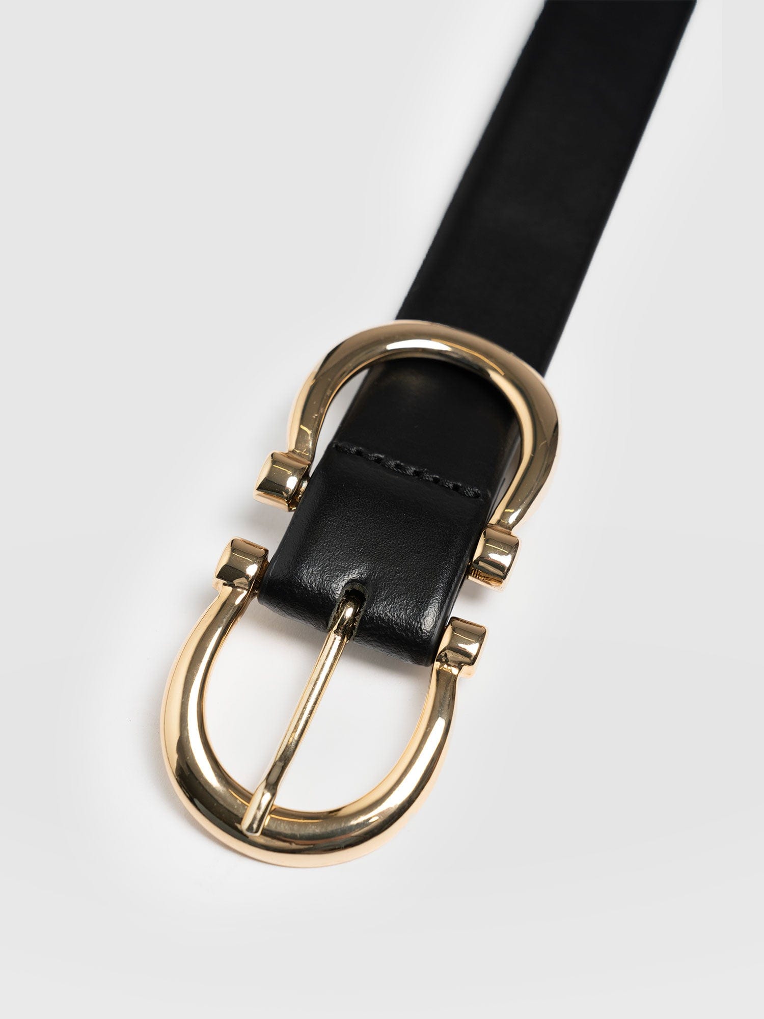 Chelsea Belt Black - Leather Belts | Saint + Sofia® UK